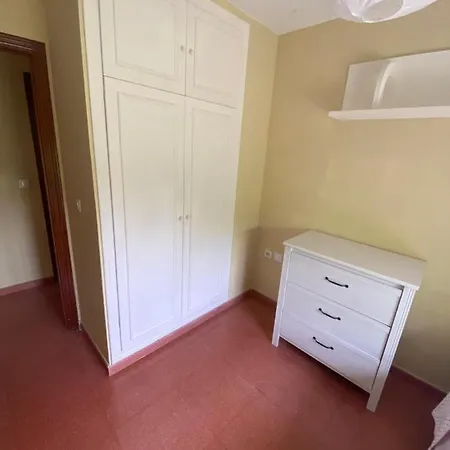 Vivienda En Jardines Del Pinar *